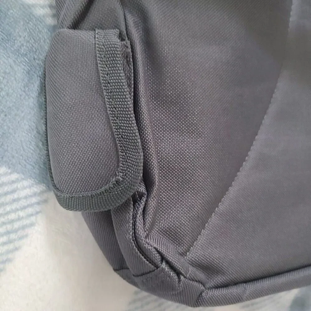 Guess  Messenger Bag Gray  nylon Unisex Crossbody Bag padded new  19x14